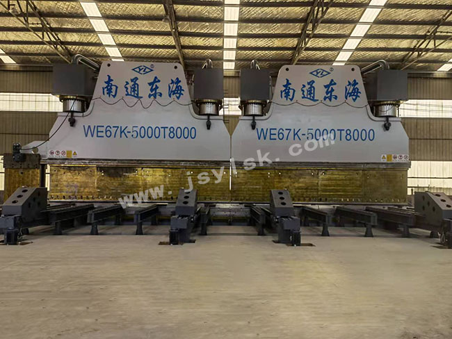 WE67K-5000/8000雙機聯動折彎機